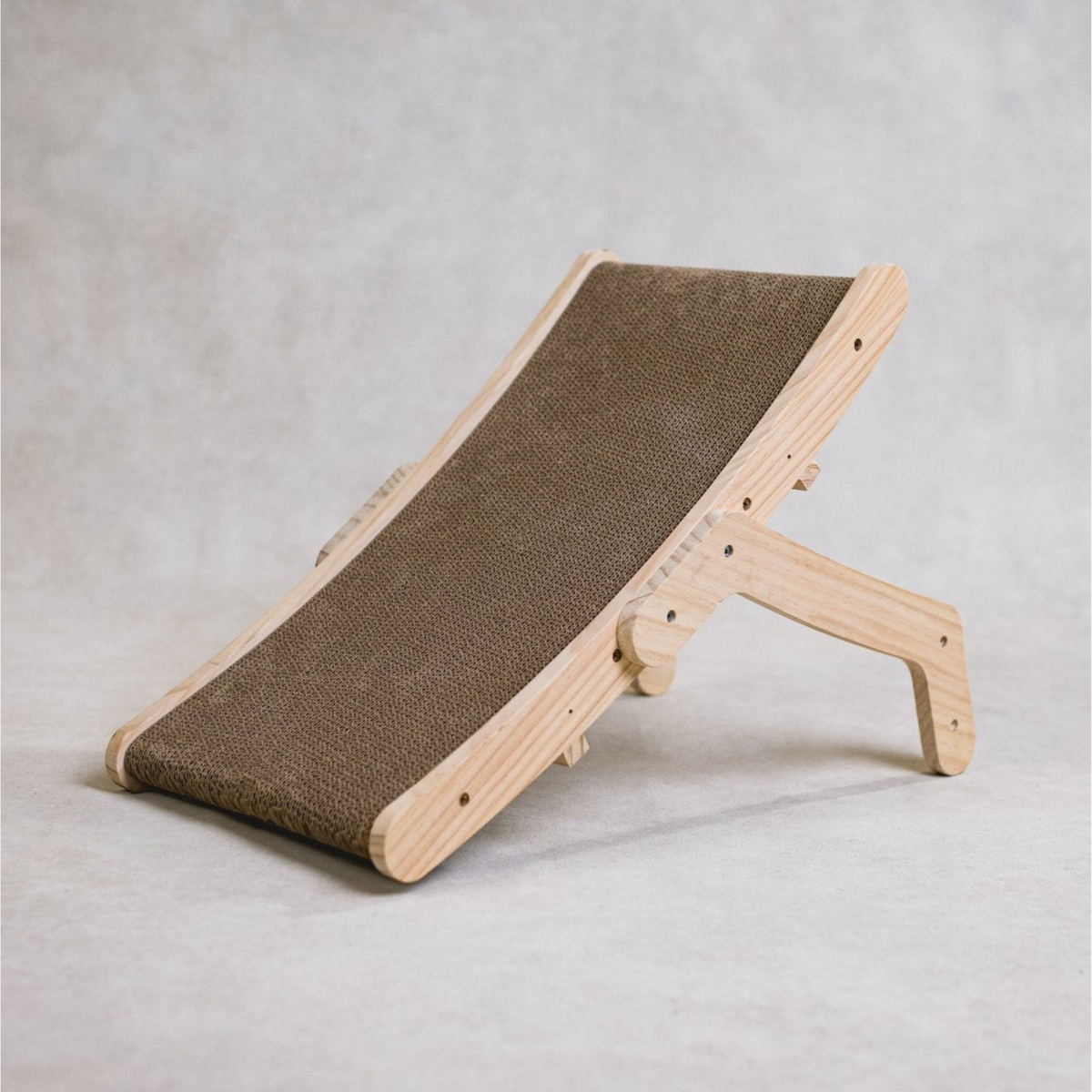 Griffoir en bois Felina Curve